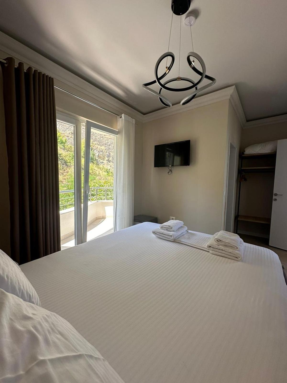 Hotel Demoli Pogradec Luaran gambar