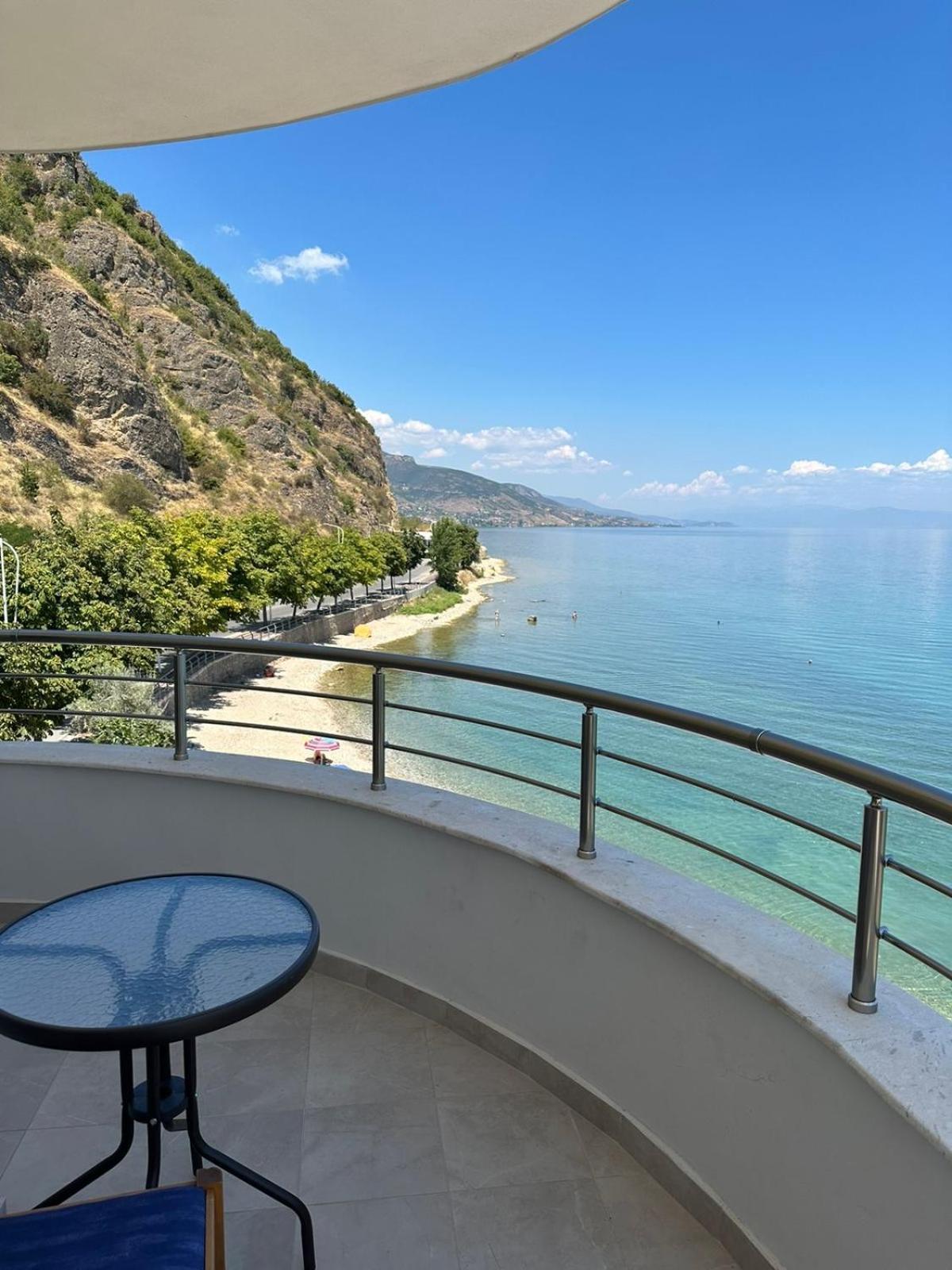 Hotel Demoli Pogradec Luaran gambar