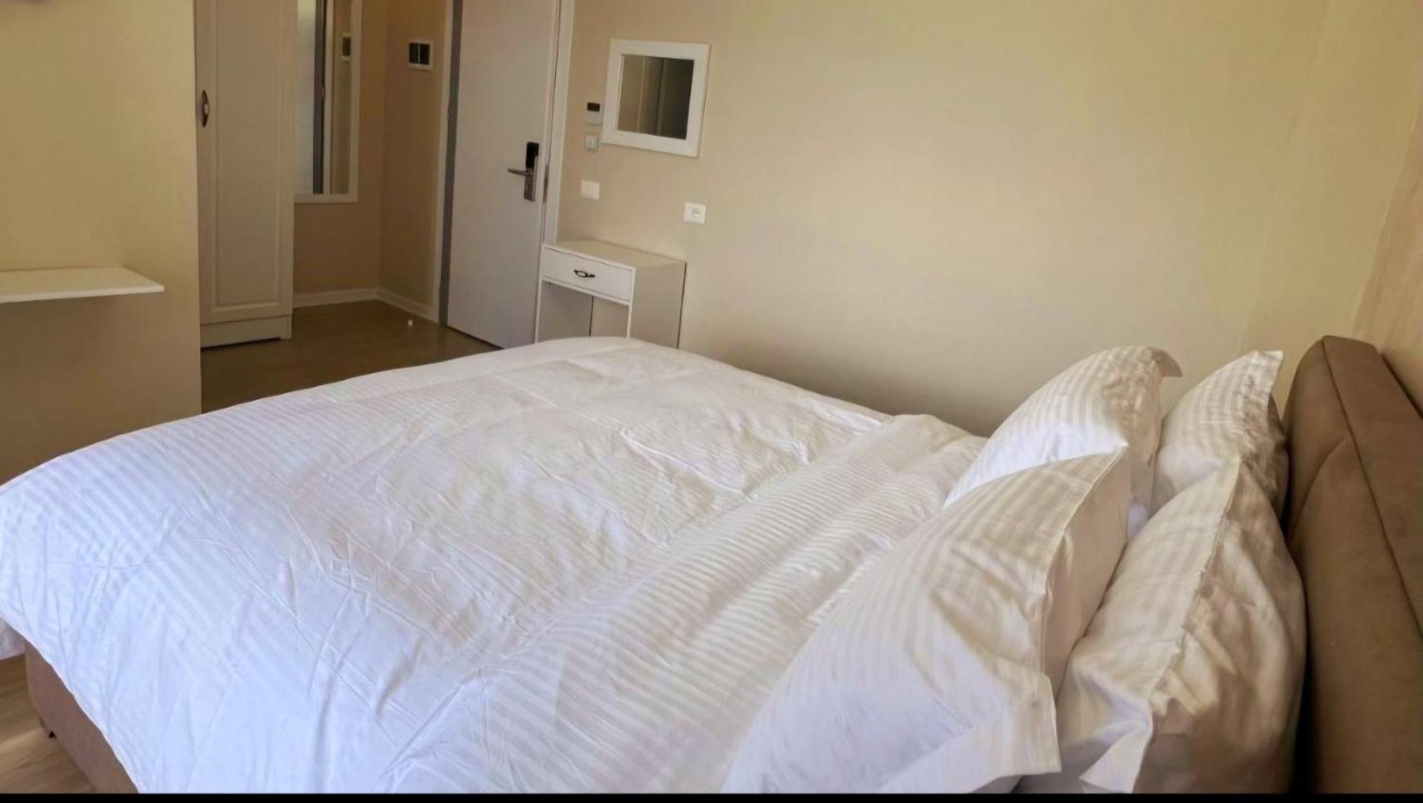 Hotel Demoli Pogradec Luaran gambar