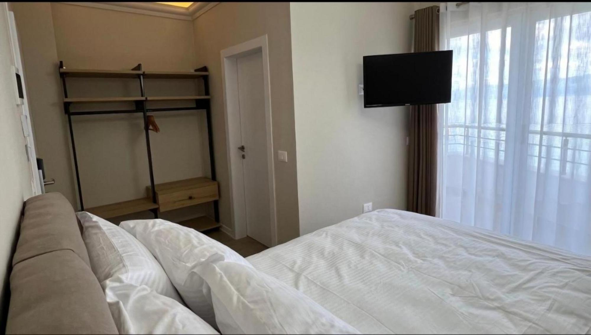 Hotel Demoli Pogradec Luaran gambar