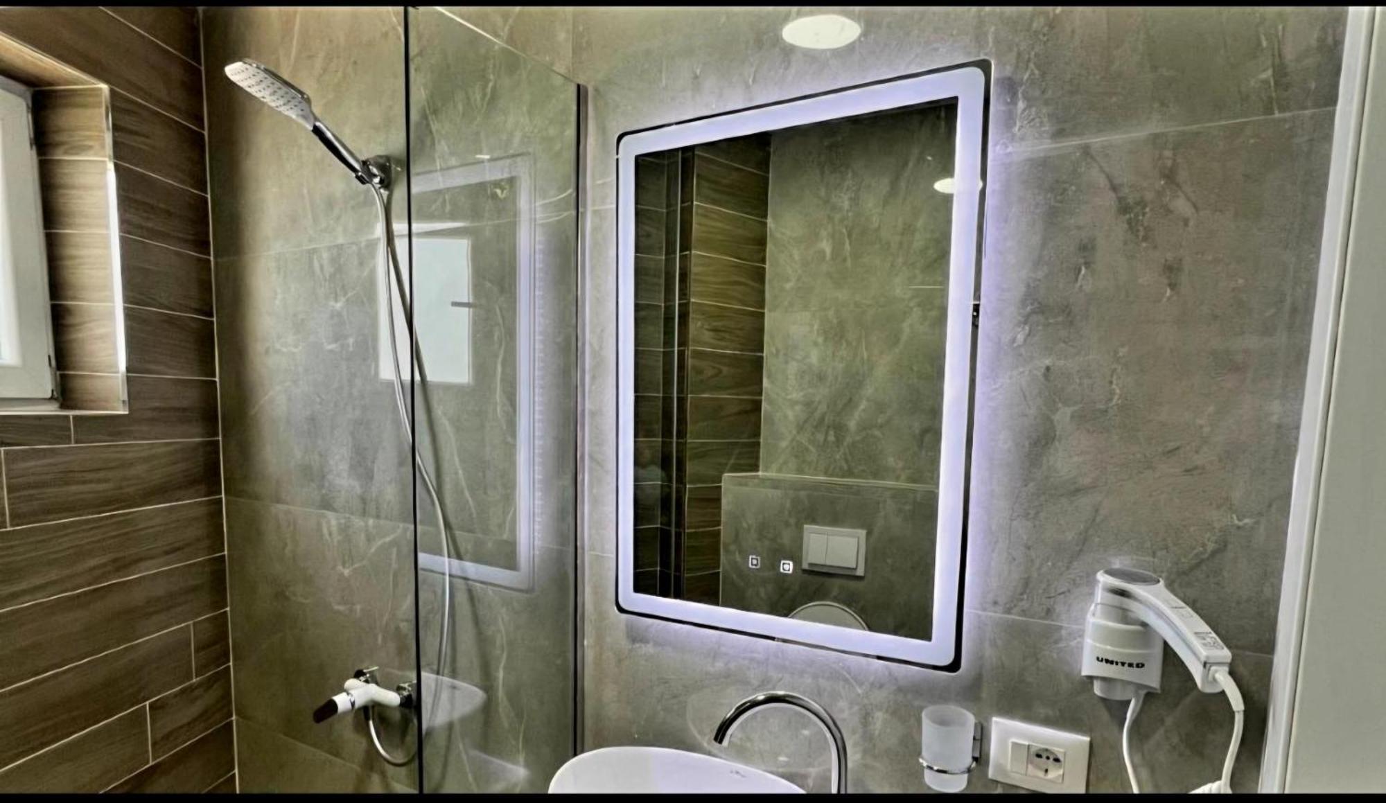 Hotel Demoli Pogradec Luaran gambar