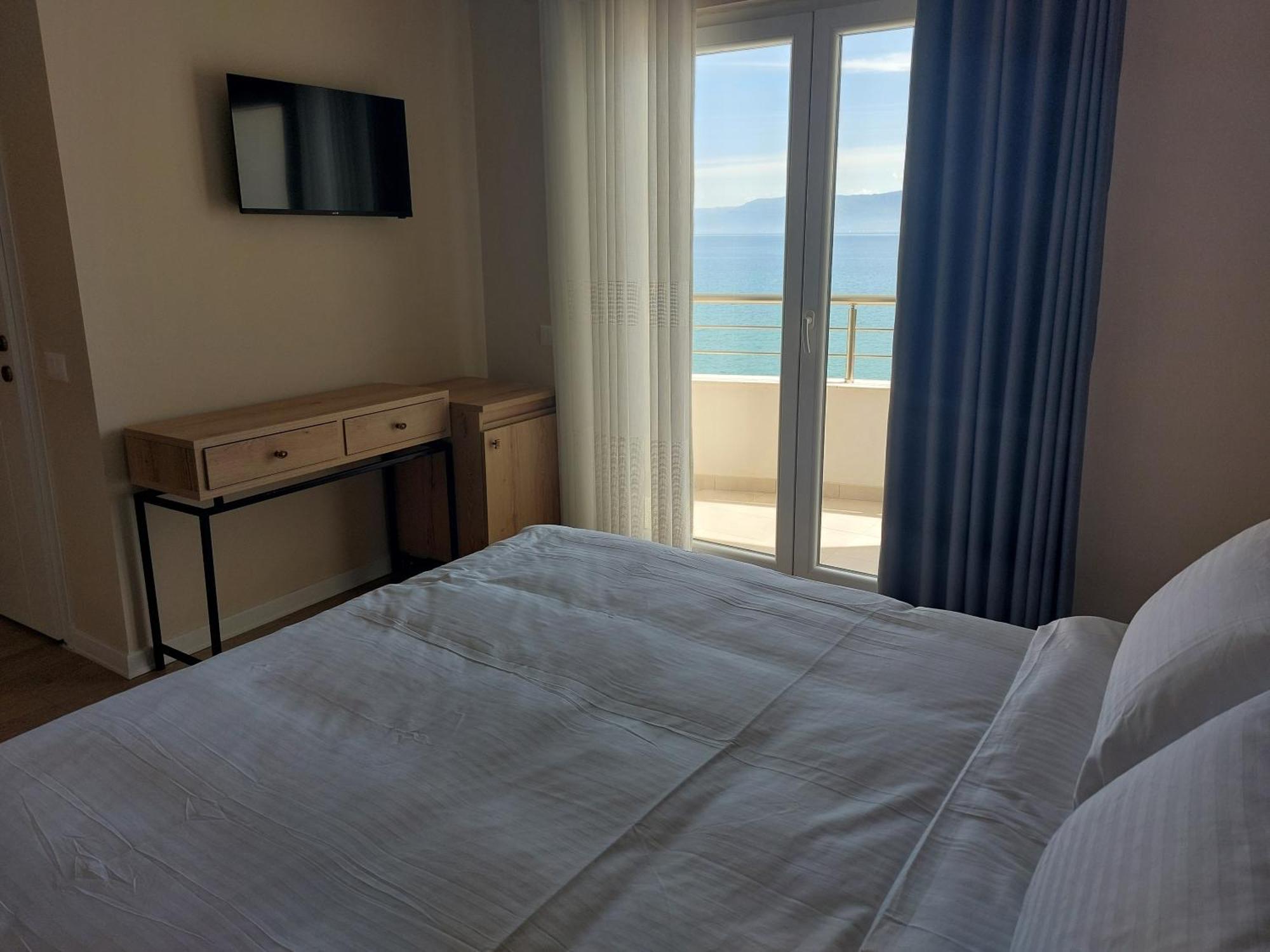 Hotel Demoli Pogradec Luaran gambar