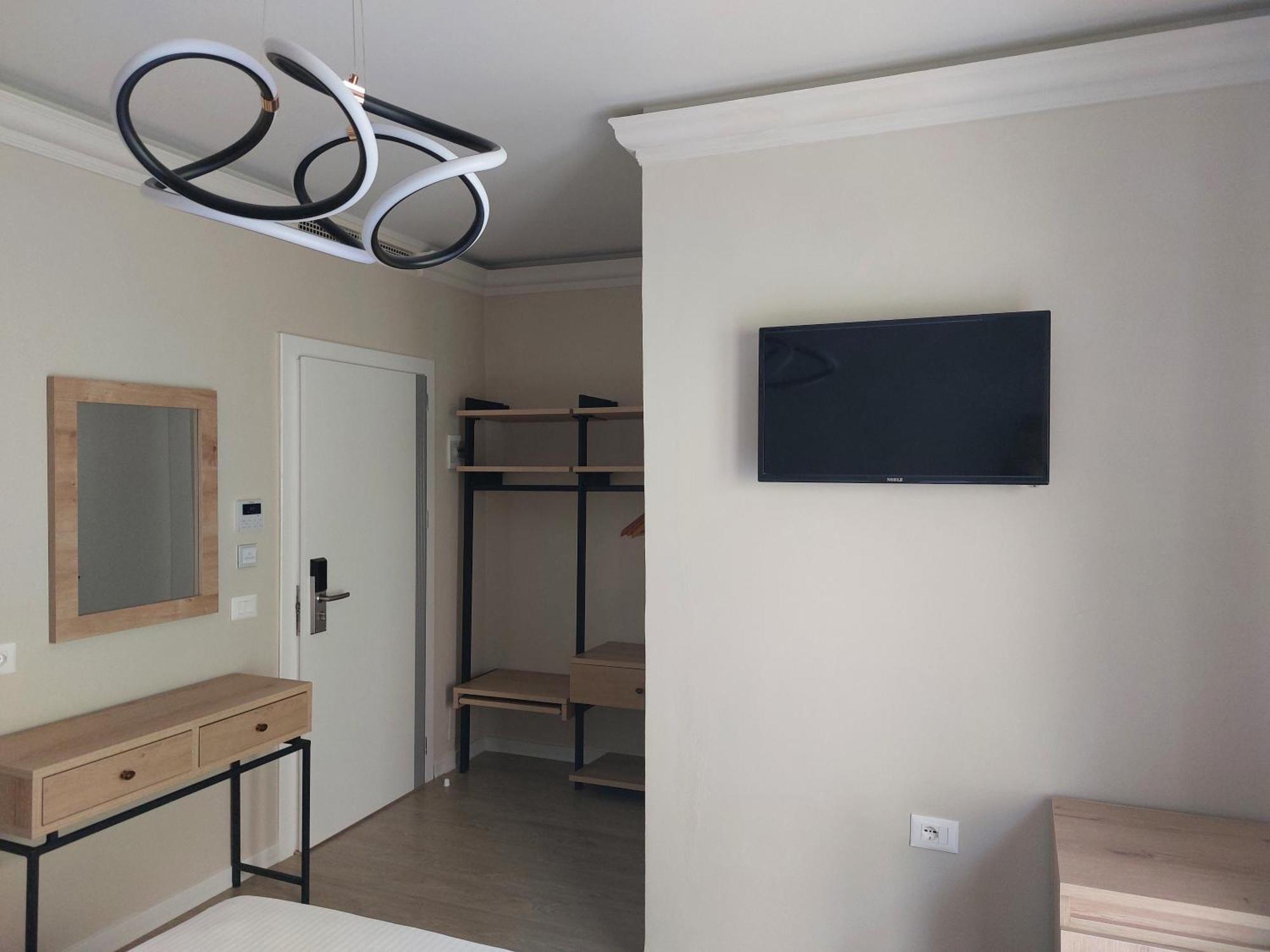 Hotel Demoli Pogradec Luaran gambar