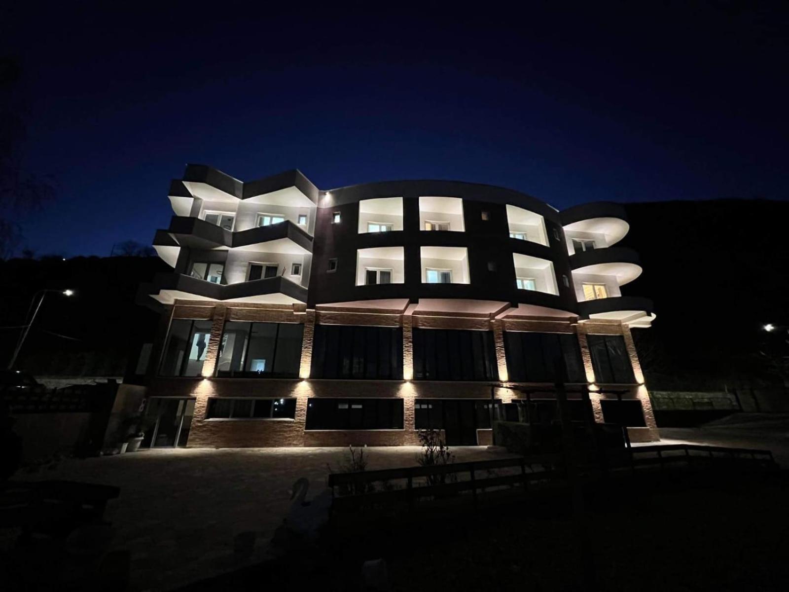 Hotel Demoli Pogradec Luaran gambar